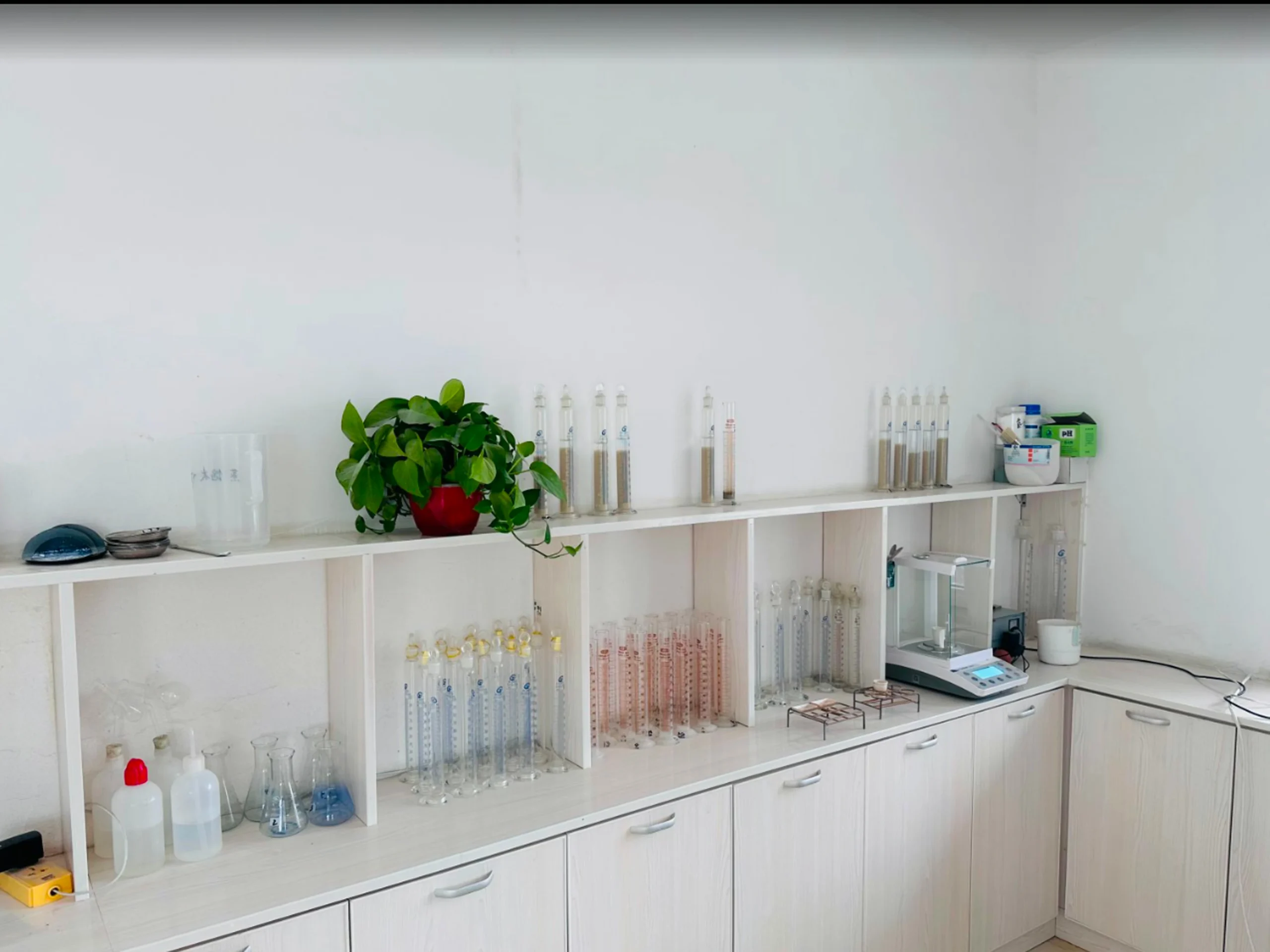 LINGSHUAI cat litter laboratory