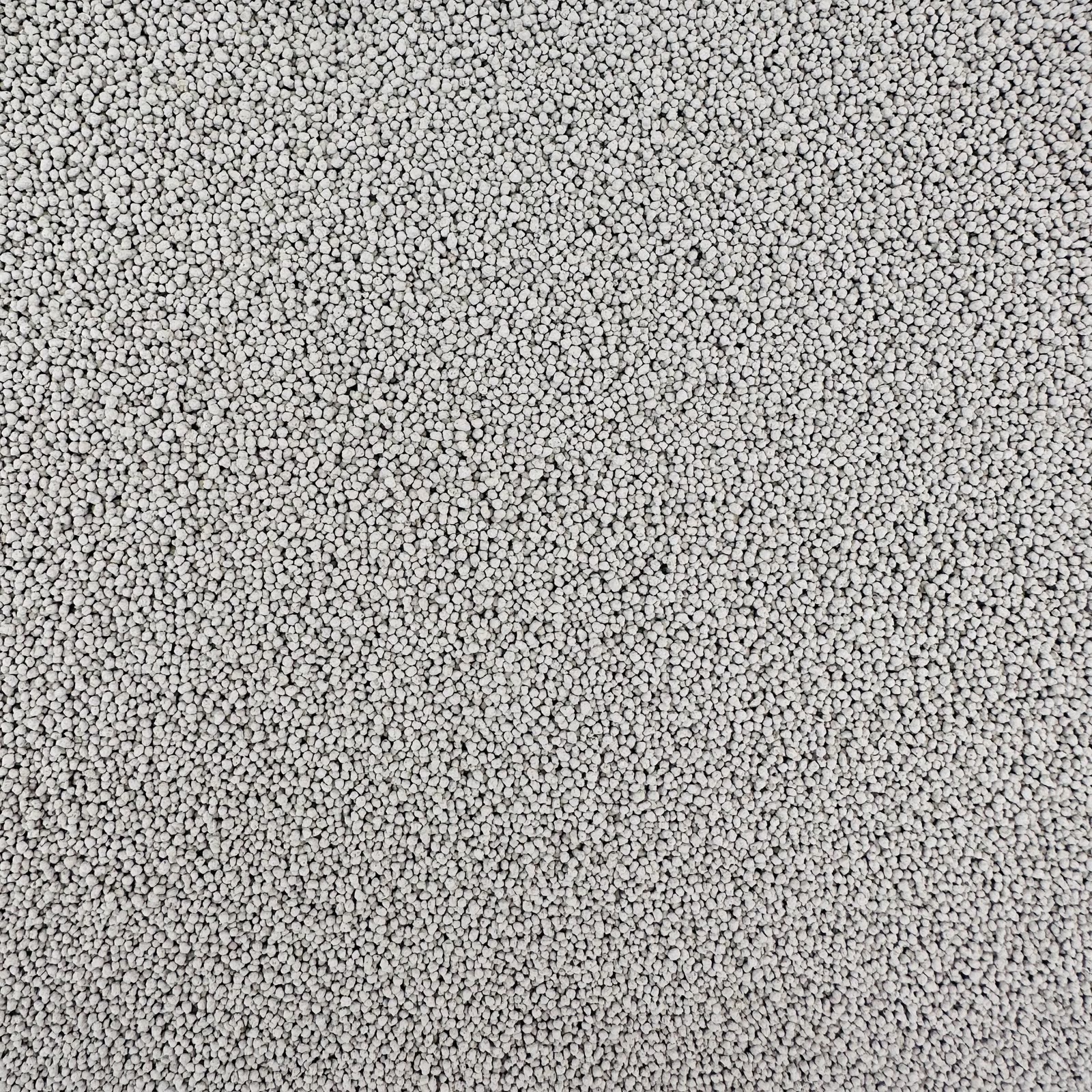 Dustless fine granule bentonite cat litter 0.5-1.44mm