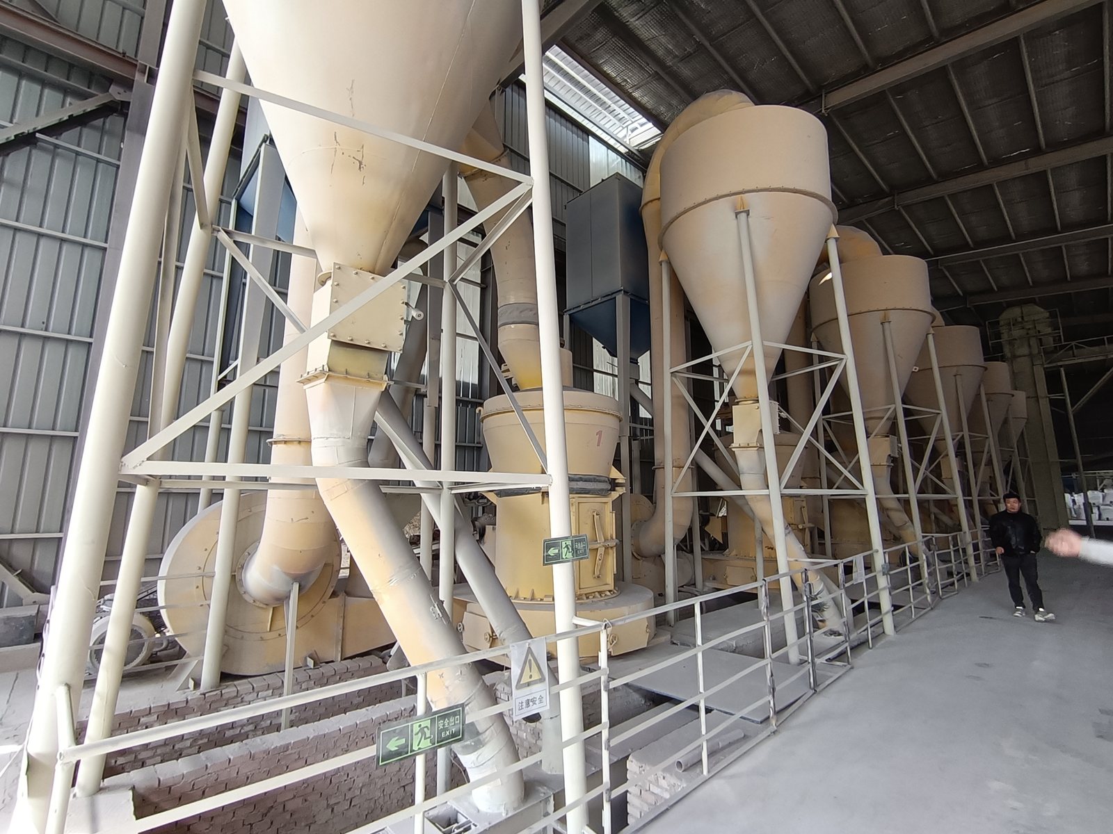 Continuous production line for LINGSHUAI bentonite cat litter supply