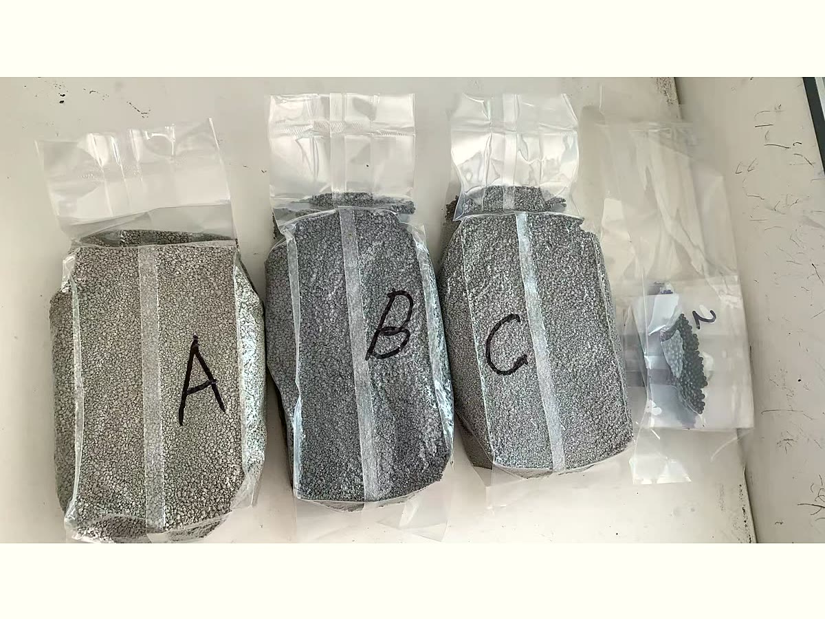 Bentonite cat litter sample bags for formula and additive confirmation